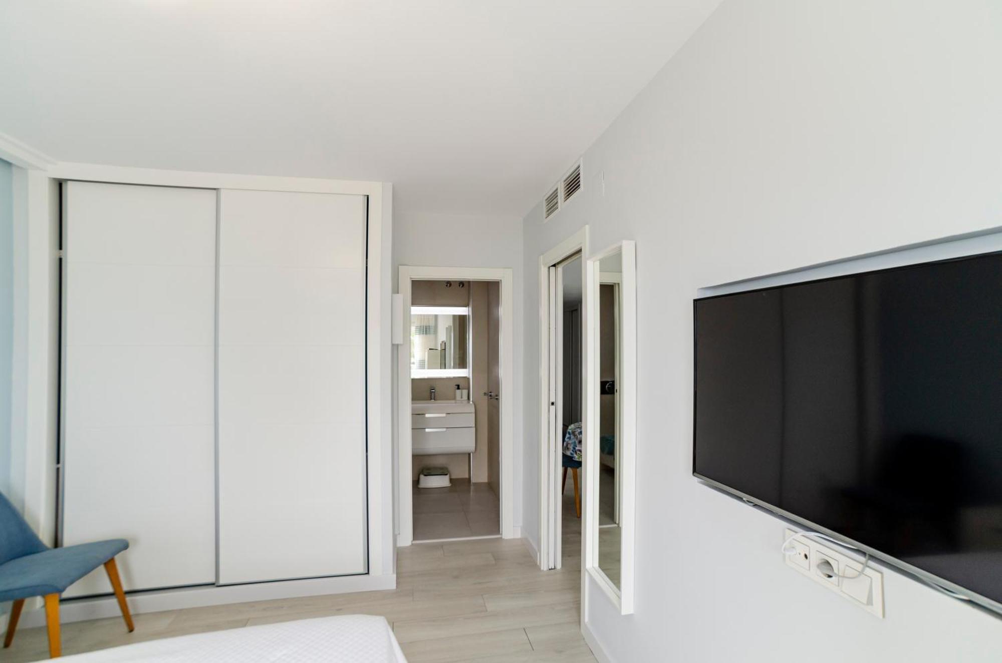 A&C Vistas Al Mar Luxury Apartment Torre Del Mar Exterior photo