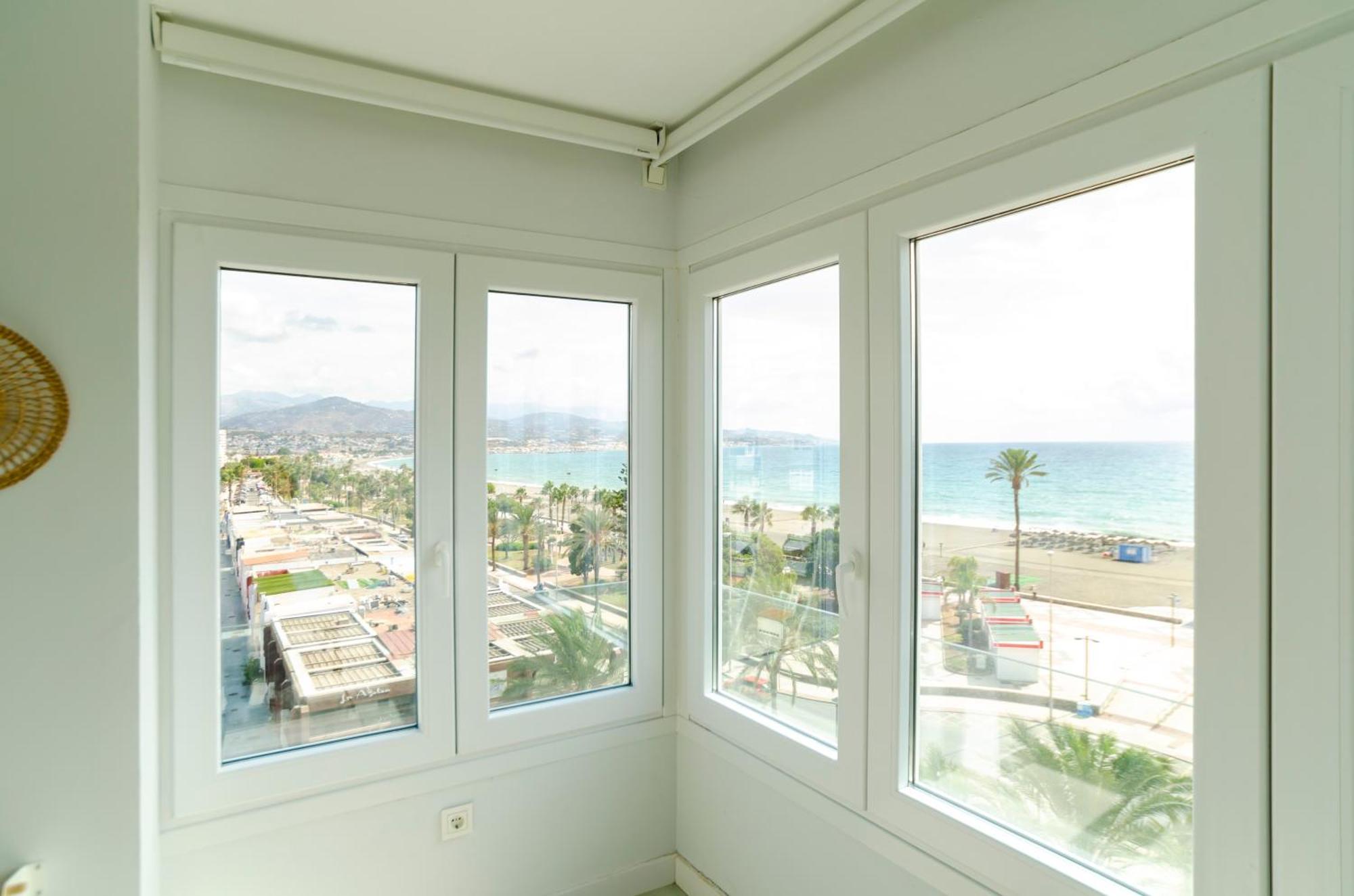 A&C Vistas Al Mar Luxury Apartment Torre Del Mar Exterior photo