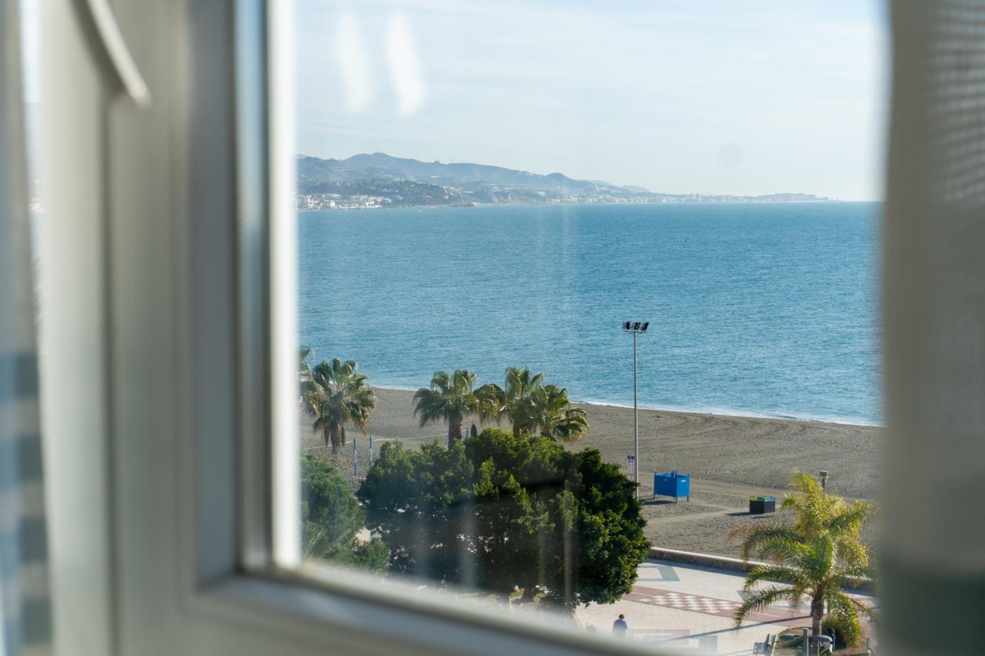 A&C Vistas Al Mar Luxury Apartment Torre Del Mar Exterior photo